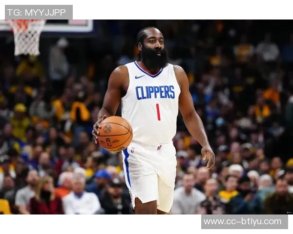 哈登强调球队需保持警惕不容忽视低谷的教训与压力